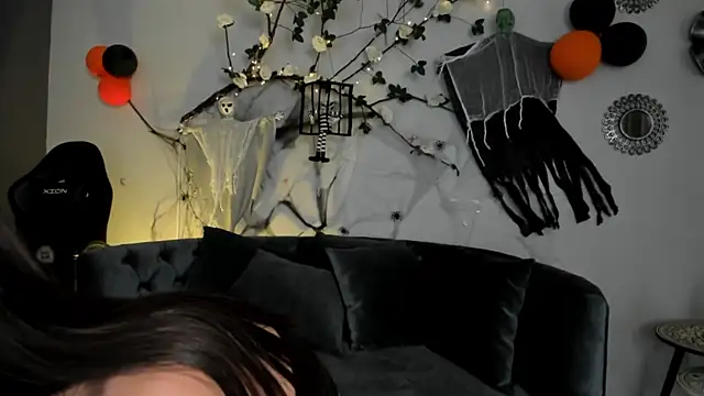 Snapshot of lia__harry chatting on 10.24.25 lia harry online show from 10.24.25