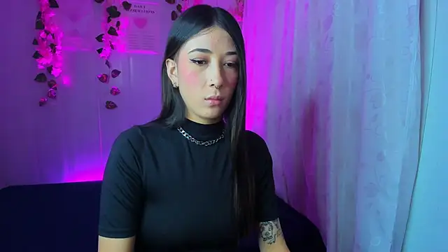 Snapshot of lia__harry chatting on 12.16.25 lia harry online show from 12.16.25