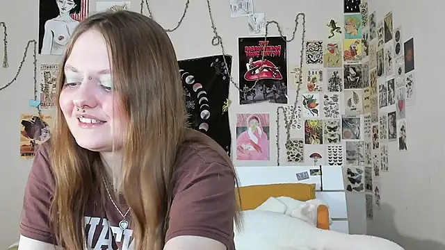 WonderConnie1 online show from 10.22.25