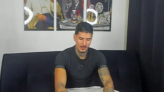 Snapshot of jiro_kenji1 chatting on 09.18.25 jiro kenji1 online show from 09.18.25