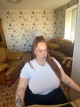  EmiFox X online show from 09.16.25