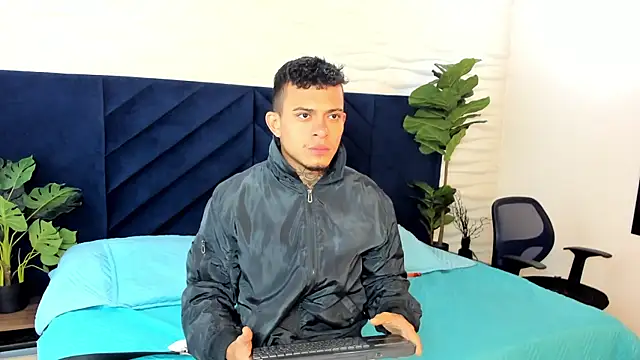 MrJustin  online show from 10.23.25