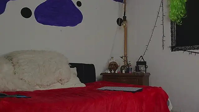 MeganBrown4 online show from 09.16.25