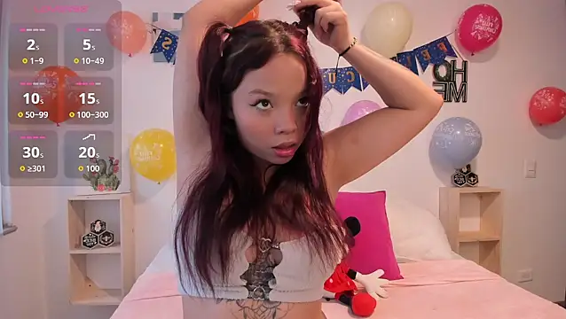 Snapshot of Natalia__Miller chatting on 10.08.25 Natalia Miller online show from 10.08.25
