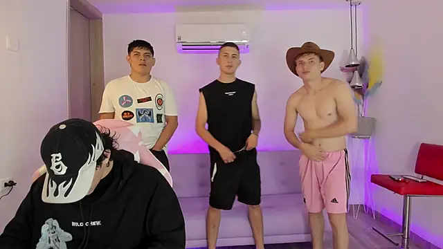 Handsomeboyss19 online show from 11.18.25