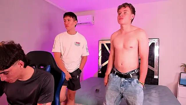 Handsomeboyss19 online show from 02.18.26