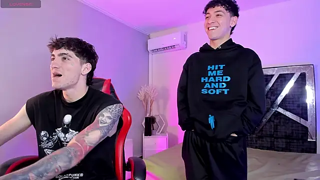 Handsomeboyss19 online show from 04.21.26