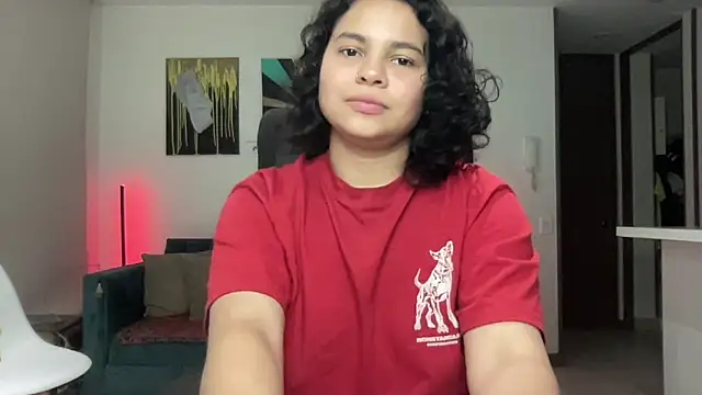 Lyxen raze online show from 12.15.25