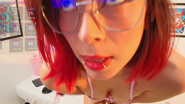 Snapshot of melissa_blazee chatting on 12.16.25 melissa blazee online show from 12.16.25