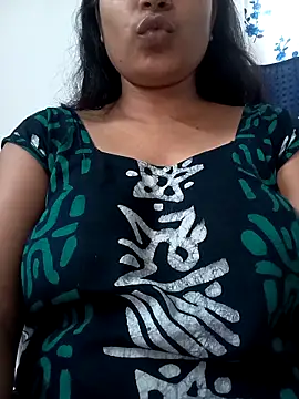 Snapshot of Hot-Jasmin chatting on 10.17.25 Hot-Jasmin online show from 10.17.25