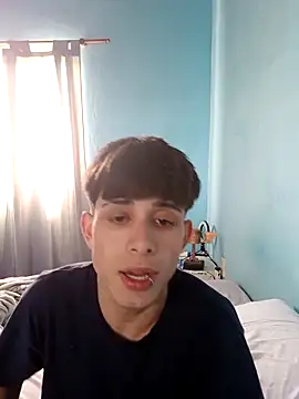 Snapshot of matiatr1112 chatting on 10.31.25 matiatr1112 online show from 10.31.25