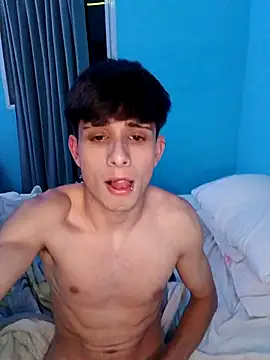 Snapshot of matiatr1112 chatting on 11.12.25 matiatr1112 online show from 11.12.25