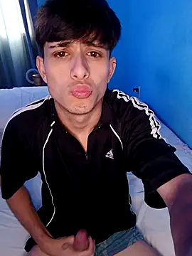 Snapshot of matiatr1112 chatting on 11.12.25 matiatr1112 online show from 11.12.25