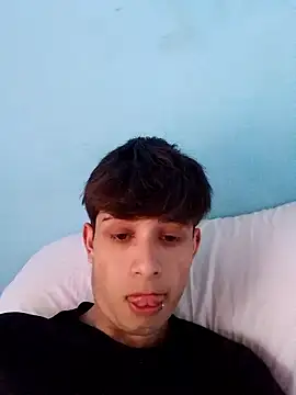 Snapshot of matiatr1112 chatting on 11.17.25 matiatr1112 online show from 11.17.25