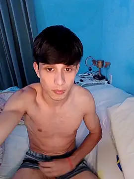 Snapshot of matiatr1112 chatting on 11.24.25 matiatr1112 online show from 11.24.25