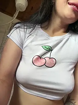 Mia salinass online show from 04.17.26