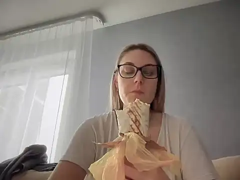 NikexPretty online show from 11.25.25