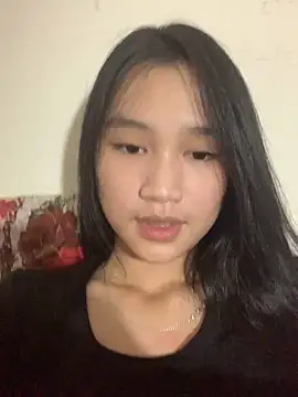 Snapshot of -Lie-06 chatting on 10.16.25 -Lie-06 online show from 10.16.25