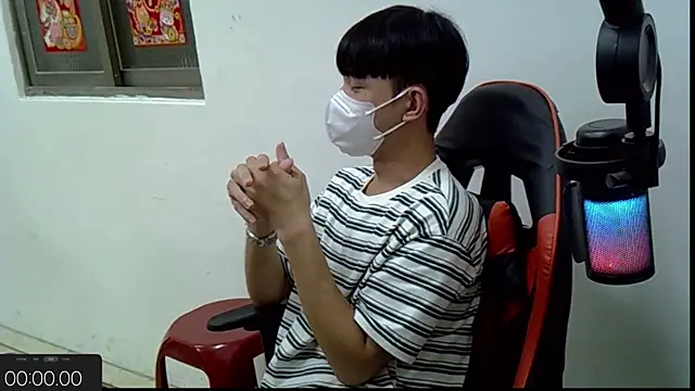 zhu000000 online show from 10.13.25