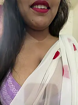 Snapshot of Shneeha_le chatting on 07.10.26 Shneeha le online show from 07.10.26