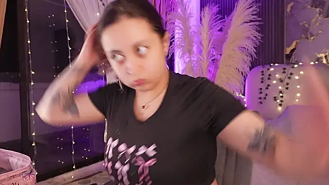 SarahCastro1  online show from 03.23.26