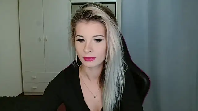 KristineGlow online show from 12.03.25