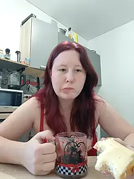 Snapshot of MiaKissy chatting on 09.25.25 MiaKissy online show from 09.25.25