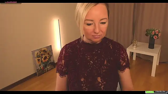 sexmom8 online show from 10.29.25