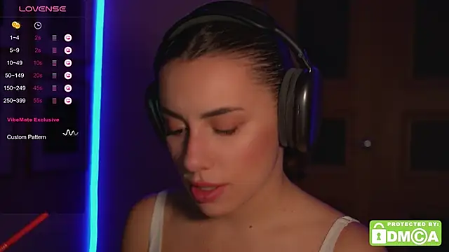 KateCarrey online show from 09.10.25