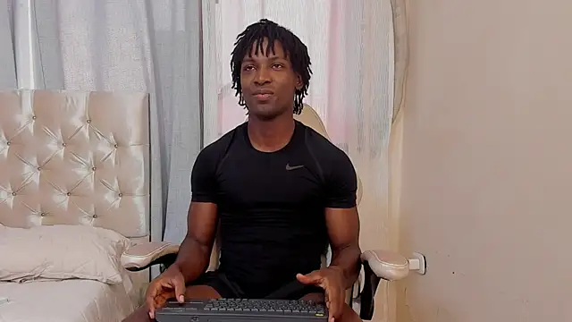 Snapshot of tau_montes chatting on 10.09.25 tau montes online show from 10.09.25