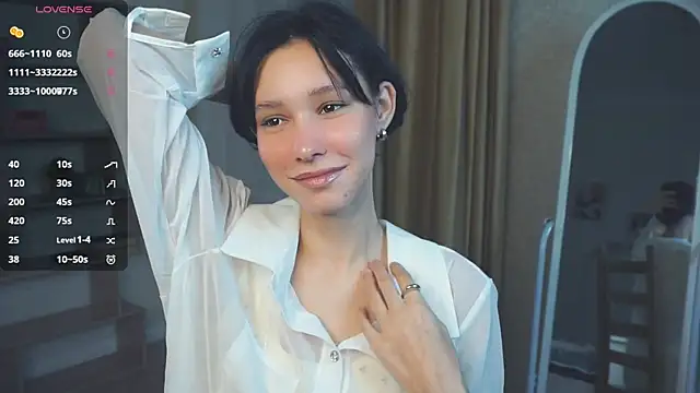 Snapshot of IrenePlamer chatting on 09.22.25 IrenePlamer online show from 09.22.25