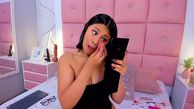 DaisySnugs1 online show from 01.07.26