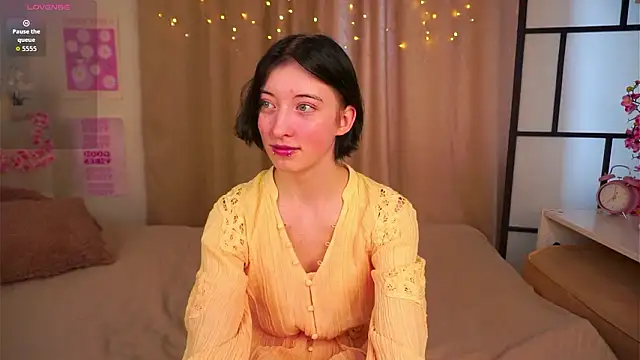 JuanaFriesz online show from 03.08.26