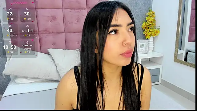 Snapshot of missconnor chatting on 09.18.25 missconnor online show from 09.18.25