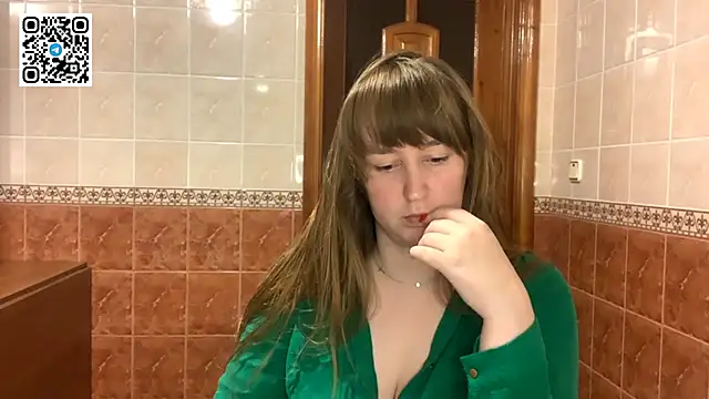 MaroonMoon  online show from 12.02.25