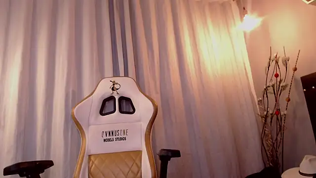 Meriiida online show from 10.07.25