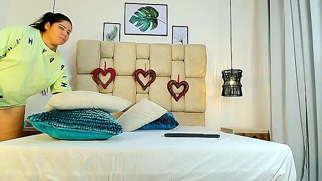 elizawiliamst online show from 09.29.25