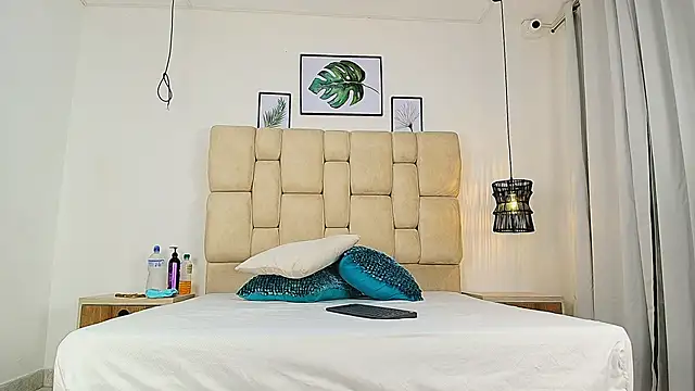 elizawiliamst online show from 10.10.25