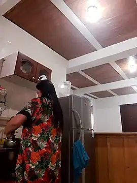 tiffany Johnson1 online show from 10.04.25