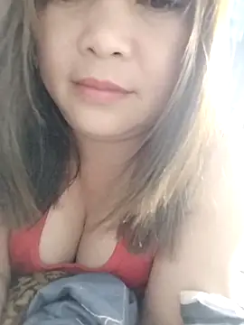 Snapshot of Lyly_nuce chatting on 10.18.25 Lyly nuce online show from 10.18.25