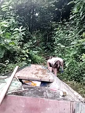 Snapshot of Lyly_nuce chatting on 10.21.25 Lyly nuce online show from 10.21.25