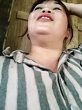 Snapshot of Lyly_nuce chatting on 11.05.25 Lyly nuce online show from 11.05.25