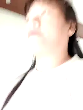 Snapshot of V-vivu-V chatting on 09.22.25 V-vivu-V online show from 09.22.25