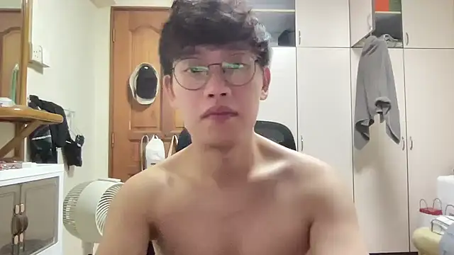 Passionatetwink2 online show from 12.15.25