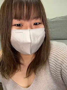 Snapshot of xxx_yuna_xxx chatting on 11.18.25 xxx yuna xxx online show from 11.18.25