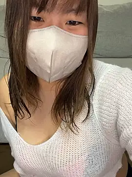 Snapshot of xxx_yuna_xxx chatting on 11.24.25 xxx yuna xxx online show from 11.24.25