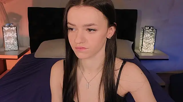 E l i z e  online show from 03.13.26