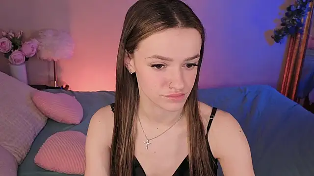 E l i z e  online show from 05.16.26
