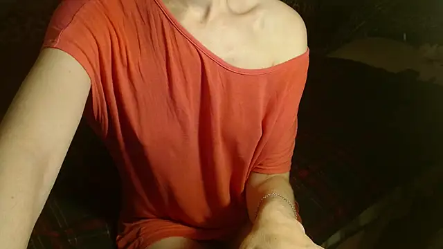 Snapshot of LorraineOSun chatting on 03.10.25 LorraineOSun online show from 03.10.25