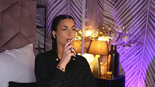 EvaRhea online show from 12.04.25